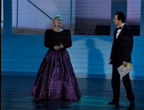 Ardit Gjebrea & Edit Mihali: Perëndeshë e bukurisë më je… (teksti dhe kënga)