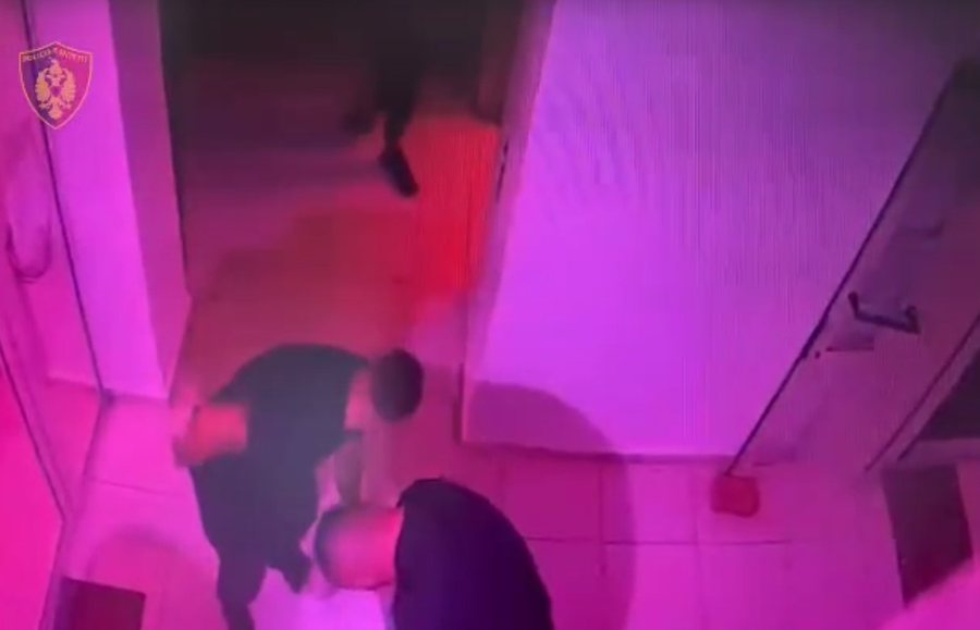 Arrestohet 33-vjeçari/ Iu gjetën dhjetëra doza kanabisi dhe iu vinte në ndihmë për kalim të paligjshëm të kufijve