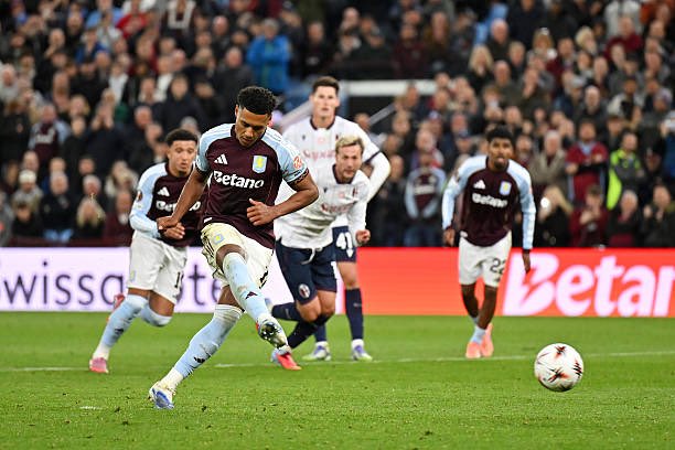 Aston Vila thyen Bolonjën, Zhiru nderon Lilën, Porto tri pikë në shtesë
