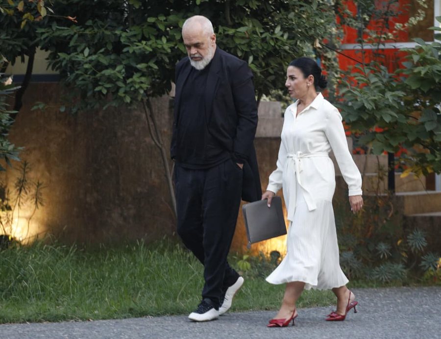 Belinda Balluku do të drejtojë fushatën elektorale në Tiranë