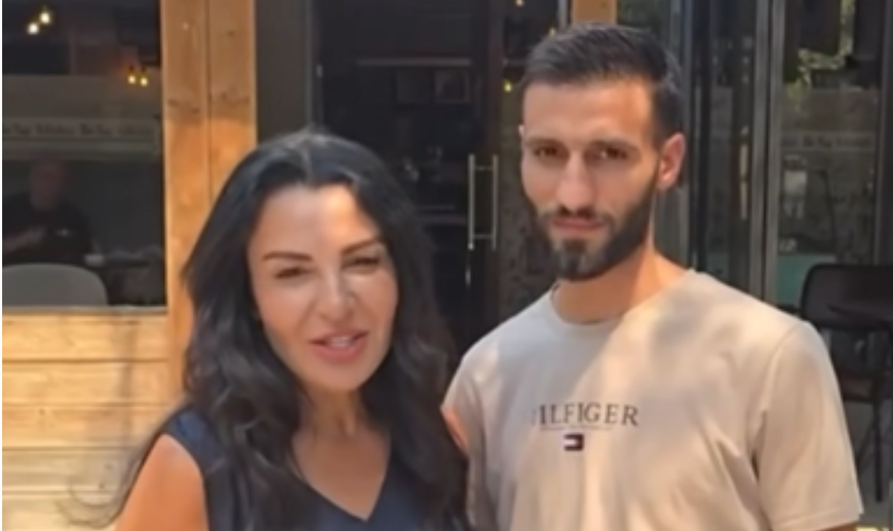 Belinda Balluku në Delvinë, promovon një bar-kafe (VIDEO)