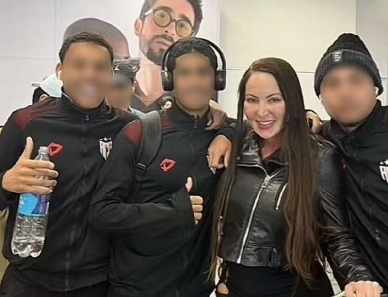 Bënë foto me një aktore po*nografike, klubi brazilian përjashton tre futbollistë