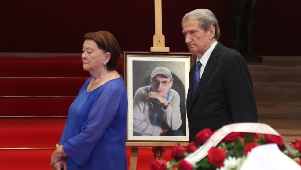 Berisha, homazhe për Anagnostin: Një gjeni që u angazhua për përmbysjen e diktaturës