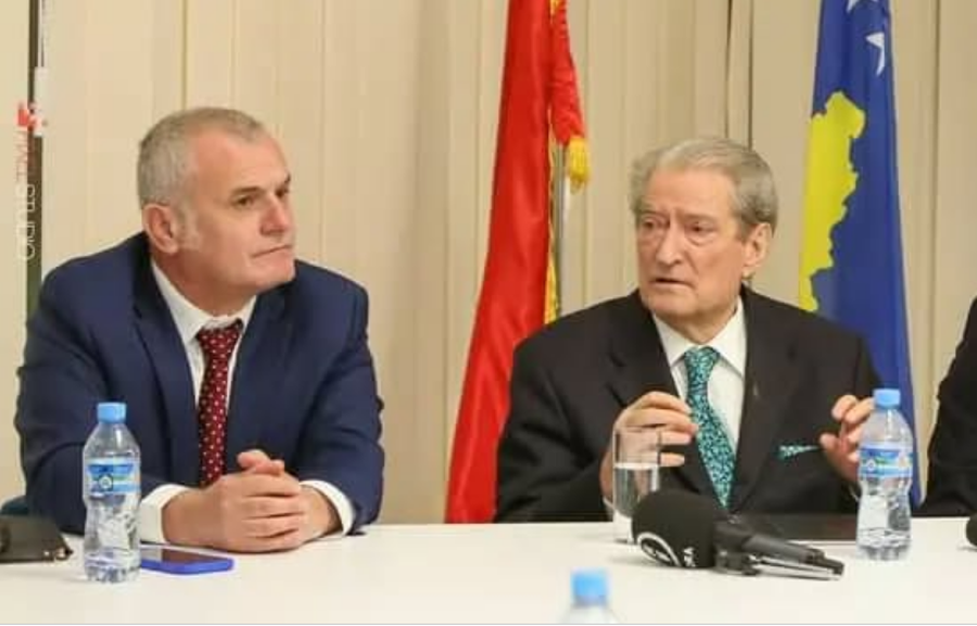 Berisha sulmon Bujar Leskajn me Çim Pekën: Bën plazh me Vullnet Sinajn, ti s’duhet të shkelësh më në selinë e PD