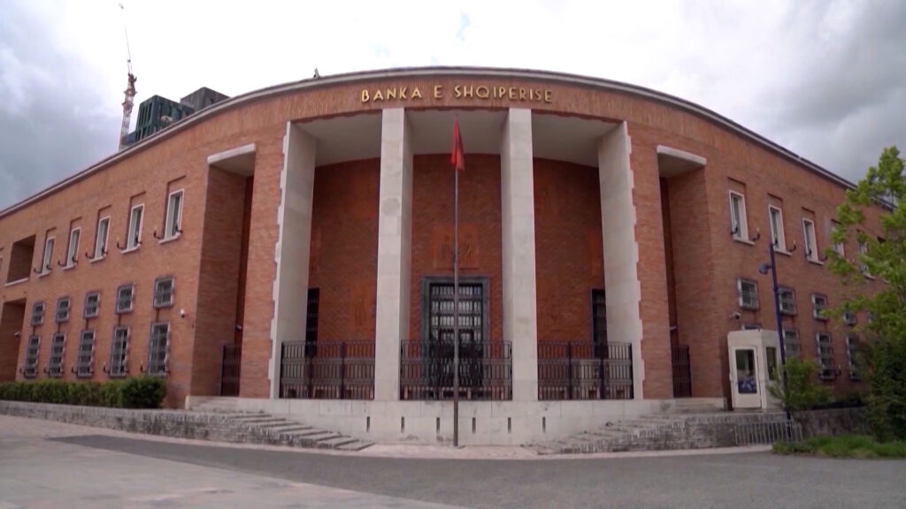 Besimi në ekonomi bie në gusht por…/ BSH: Tregtia në rritje, industria dhe shërbimet me rënie të pritshme