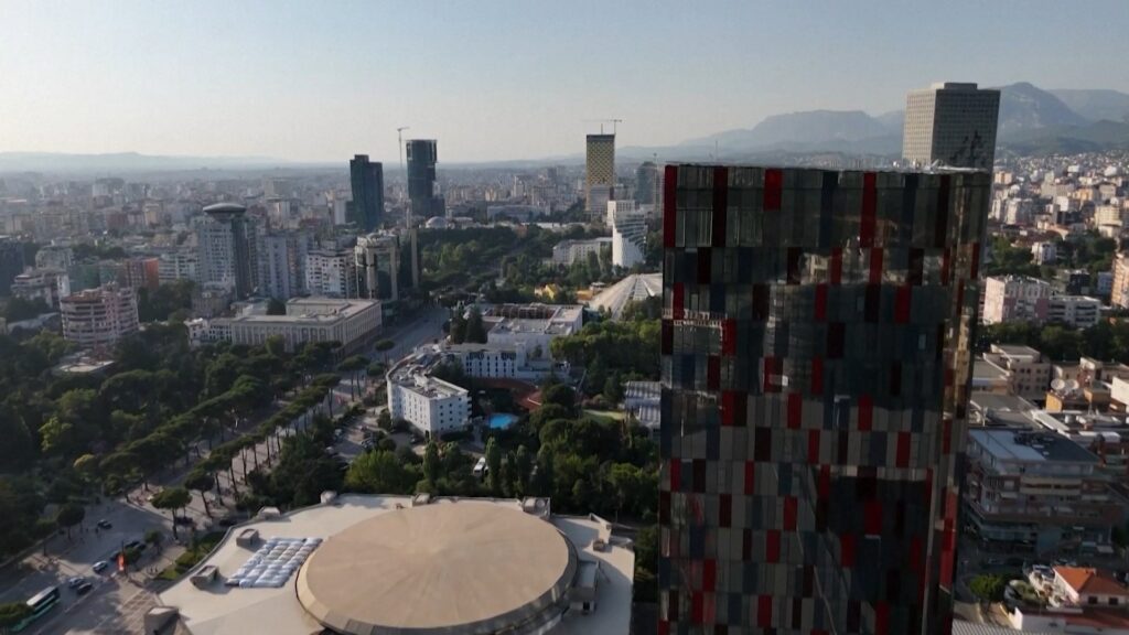 Bizneset e huaja zgjerohen në Shqipëri! 32 degë kompanish të huaja janë regjistruar vetëm këtë vit