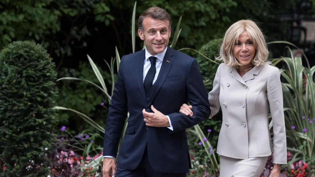 “Brigitte është grua”, Macron do ta vërtetojë me prova shkencore në gjykatë