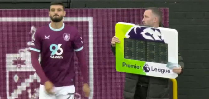 Broja merr minutat e parë, Bërnli e pëson në shtesë nga Liverpul