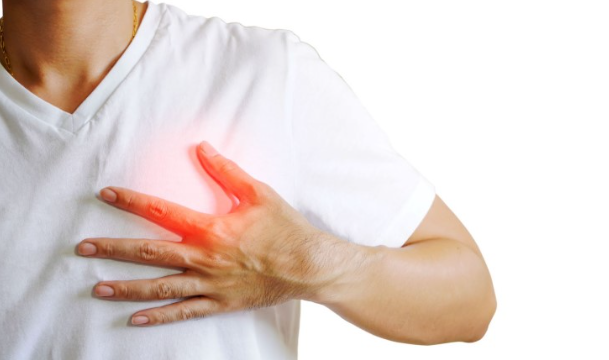 Çfarë i shkakton dhimbjet e muskujve në kraharor