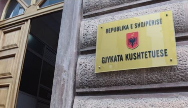 Denar Biba tërhiqet nga gara, ja kandidatët për vendin vakant në Gjykatën Kushtetuese