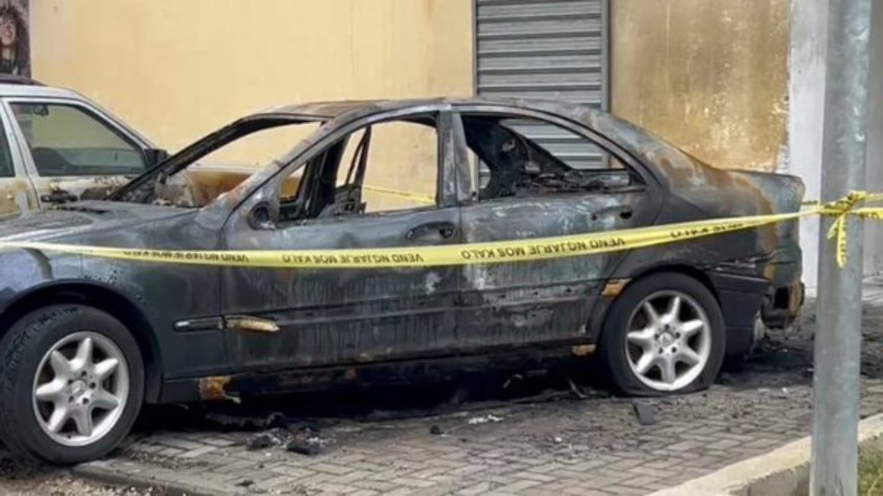 Digjen “Benz”-i dhe “Range-Roveri” në fshatin Prekal të Shkodrës