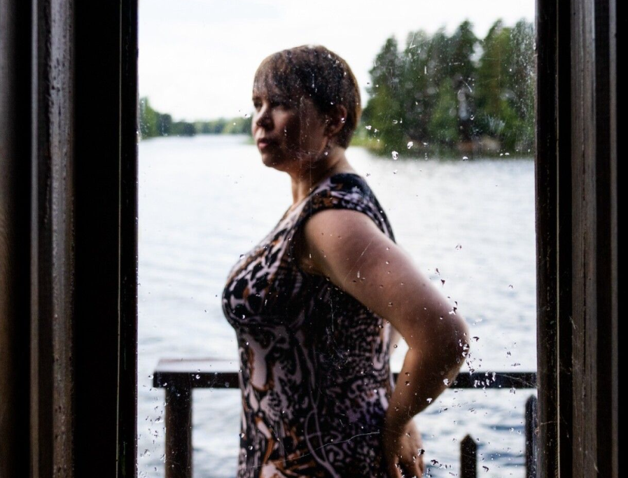 Dikur punonjëse s*ksi, sot në Parlament: E kaluara ime më formoi si politikane