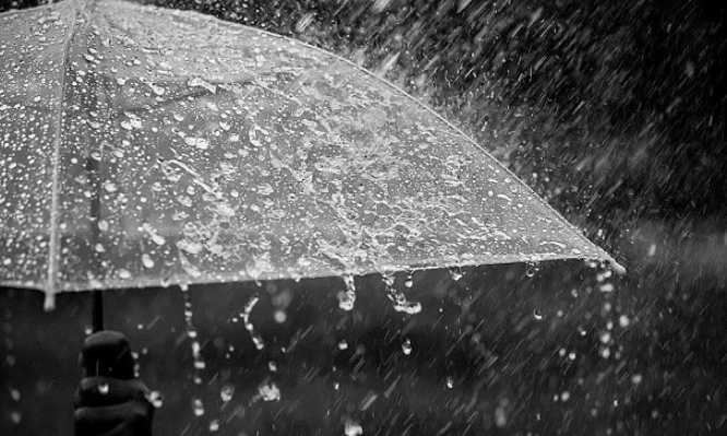 Dita e sotme me reshje shiu dhe shtrëngata, ulen temperaturat