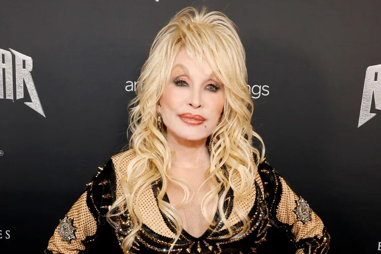 Dolly Parton shtyn koncertet për shkak të problemeve shëndetësore!