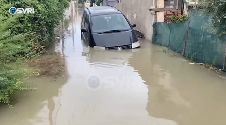 Durrësi i përmbytur, Hysaj ironizon qeverinë: Gomonet s’bëjnë më punë, por politikanët arrijnë në Tiranë!