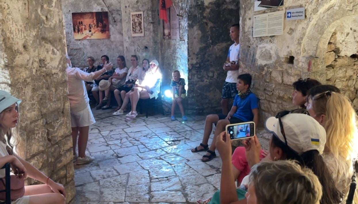 Dyfishohet turizmi kulturor në Vlorë/ Rritet ndjeshëm numri i vizitorëve në sitet arkeologjike dhe monumentet e kulturës