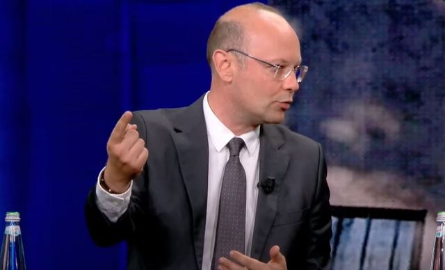 “E mori mesazhin nga Rama me VKM”/ Vendimi për Veliajn, reagon deputeti: Një nga njerëzit më të korruptuar në Shqipëri