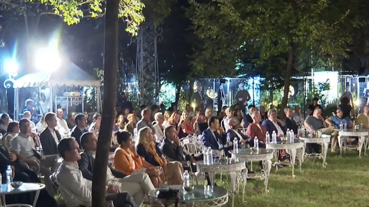Edicioni i 20-të i Festivalit për të Drejtat e Njeriut, deri më 20 shtator do të shfaqen 36 filma në disa institucione në Tiranë