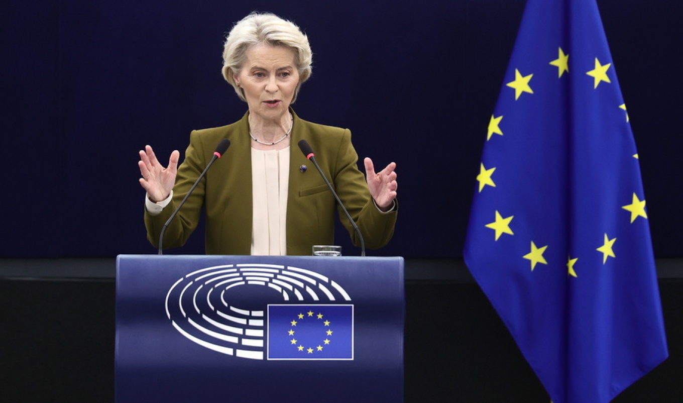 “Evropa është në luftë”, Ursula von der Leyen: Qëndrojmë në krah të Polonisë, përgjigjja jonë ndaj Putinit është e qartë