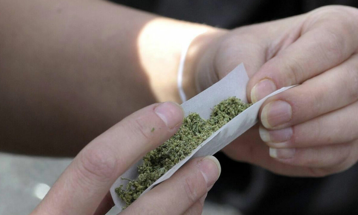 ‘Fëmijët fillojnë hashashin që në moshën 9 vjeçare’, trondit mjekja: Varësia shkatërron inteligjencën