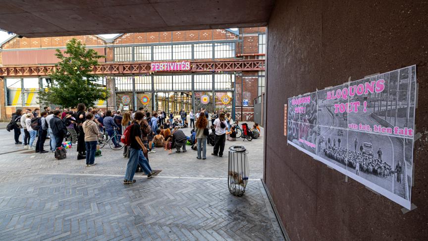 Franca i bashkohet ‘periferisë’ së Eurozonës teksa kriza thellohet