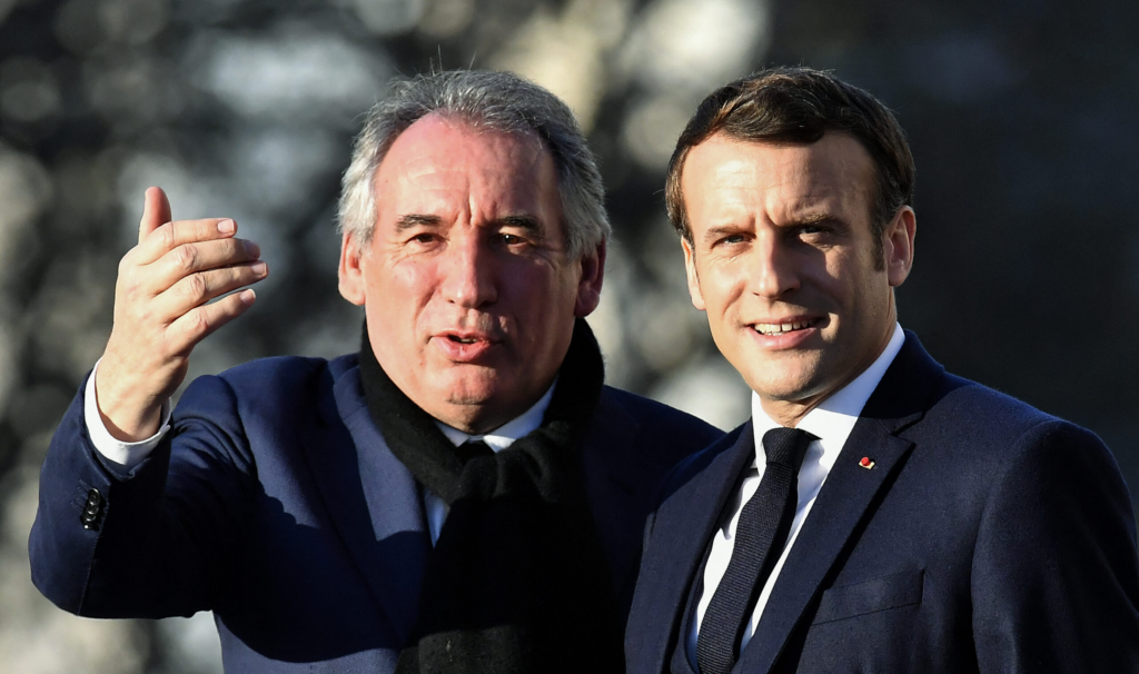 Franca në kaos! Rënia e Bayrou, shkundet shtylla e qeverisë