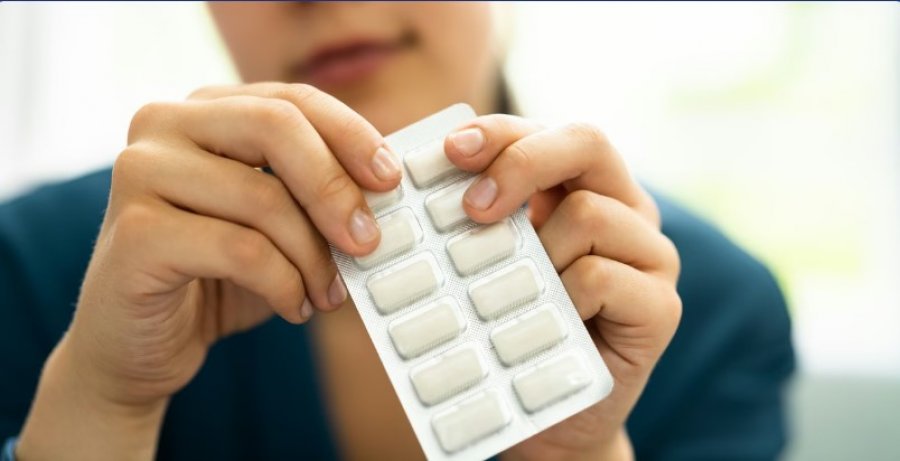 Francë/ Ndalohen produktet me nikotinë për të rinjtë nga marsi 2026