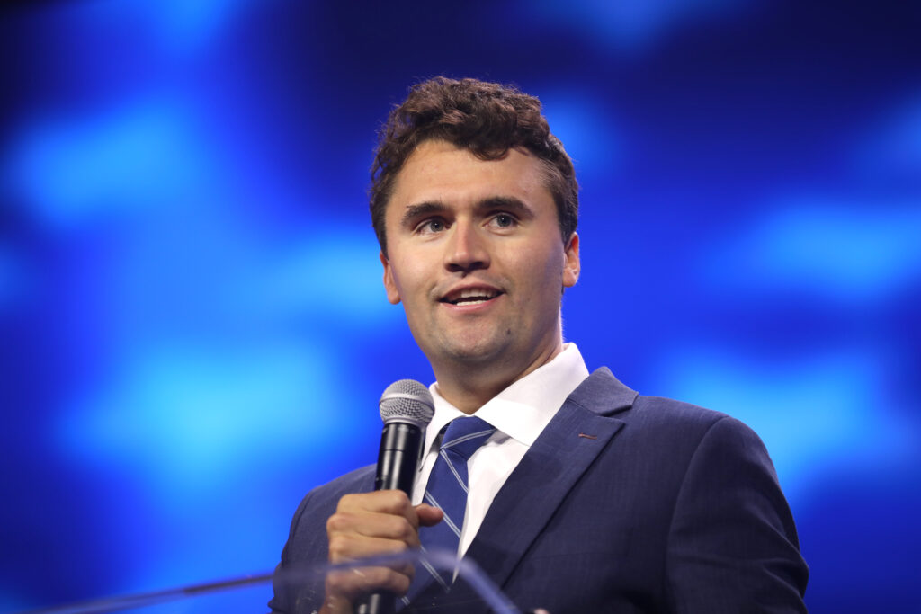 Funerali për Charlie Kirk në stadiumin e Super Bowl: Do të kthehet në miting për MAGA-n