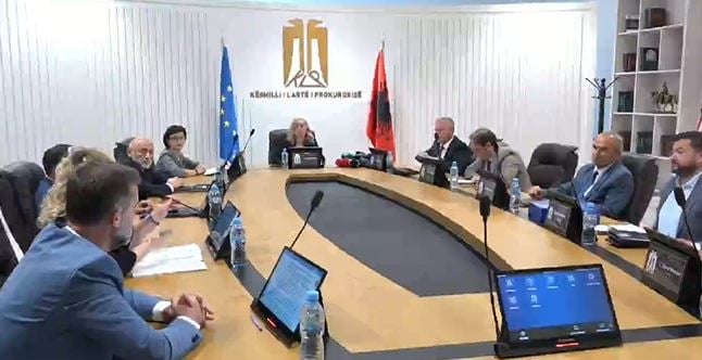 Gara për kreun e ri të SPAK/ Mblidhet KLP, të pranishëm edhe zyrtarët amerikanë. Kandidatët 3 javë afat për dorëzimin e dokumentacioneve