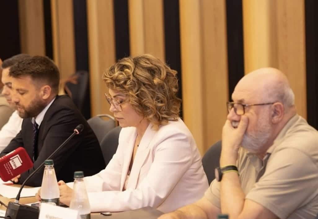 Gazetarët 5 muaj pa marrë rrogat, Vasili: RTSH është në situatë katastrofike! Rrezikojmë të mos shkojmë në Eurovision