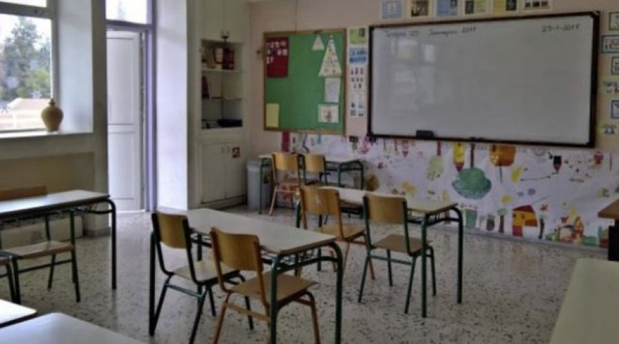 Greqia në krizë të thellë demografike/ Mbyllen mbi 700 shkolla, 150,000 nxënës më pak se në 2019-ën