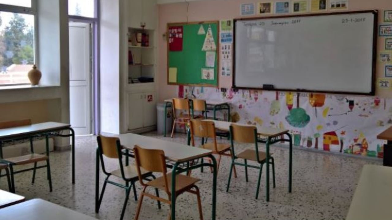 Hapen shkollat në Greqi, ndjeshëm më pak nxënës, mbyllen mbi 700 shkolla në vendin fqinj