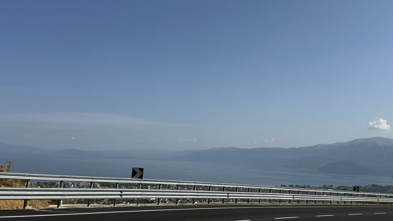 Hapet Qukës-Qafë Plloçë/ Merr fund pritja 16-vjeçare, shkurtohet distanca Tiranë-Korçë