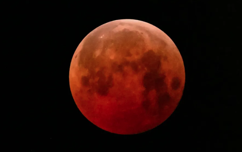 “Hëna e Përgjakur” e 7 shtatorit, sonte “spektakël” në qiell