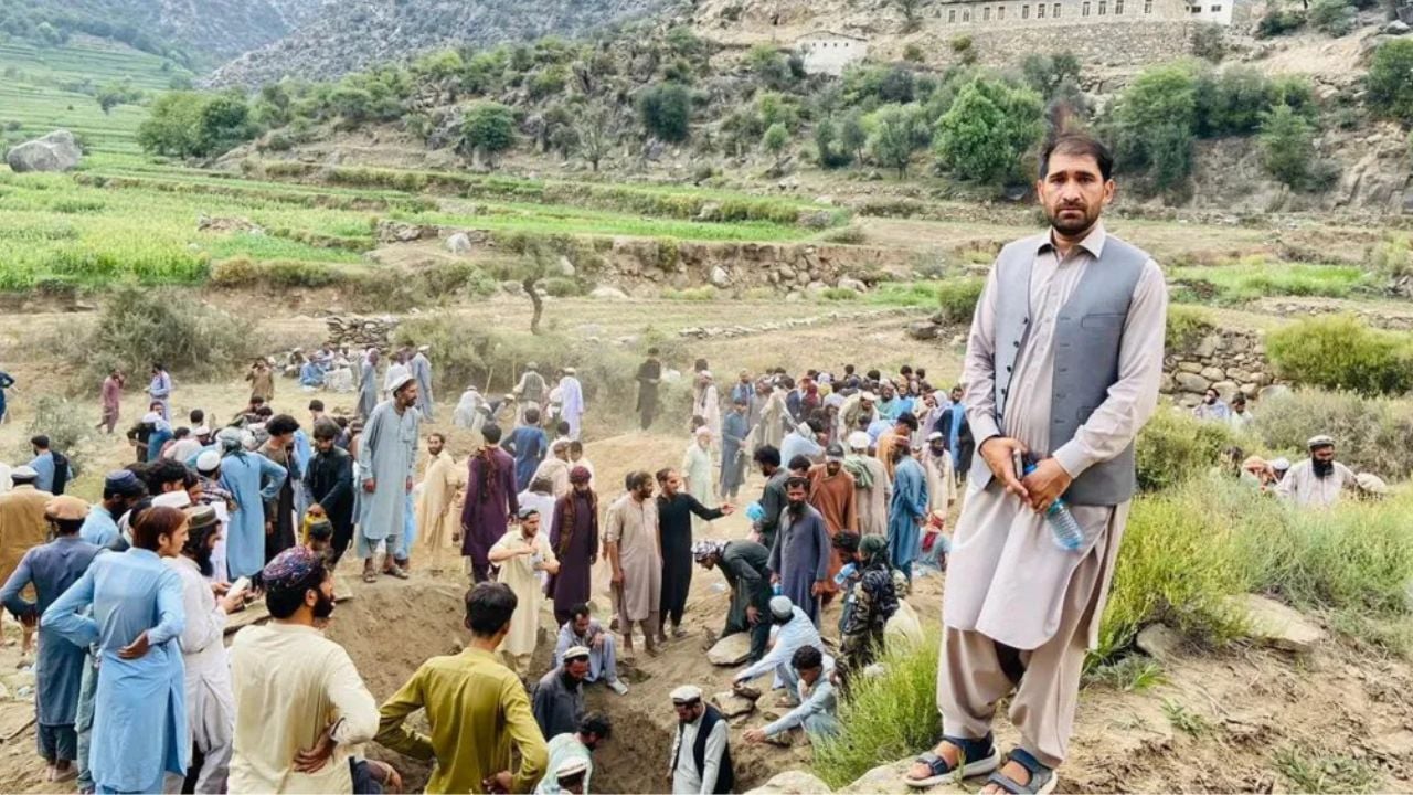 “Heshtja pllakosi fshatin, banorët hapën varret për familjarët”/ Panorama e trishtë pas tërmetit tragjik në Afganistan: Pashë trupat e pajetë të fëmijëve…