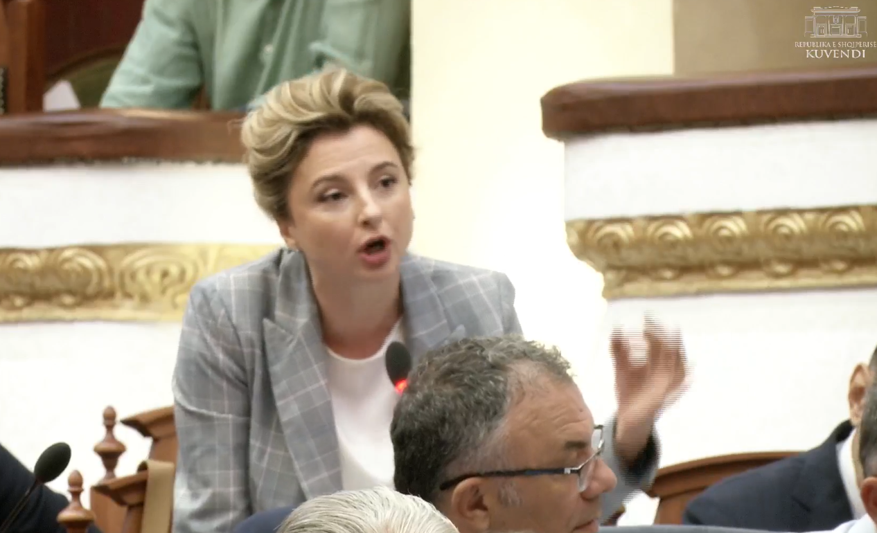 “Hiqni fjalën e Diellës në procesverbal”, Xhixho: Nuk ju lejojmë të talleni me shqiptarët