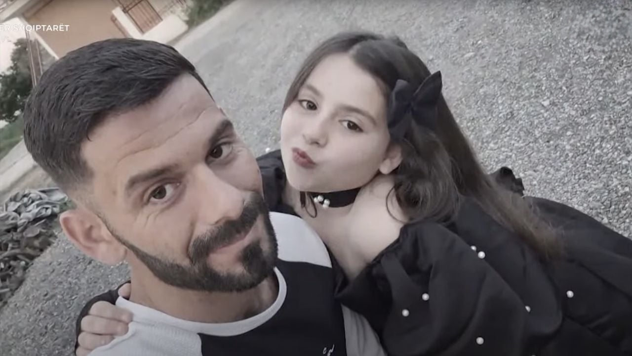 Historia që preku gjithë shqiptarët/ Babai i ndërroi jetë në aksident në Fier, Nikita: Më duket si ëndërr, do t’ja plotësoj dëshirën që më kërkoi