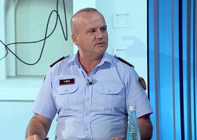 “Hynë 4.2 milion mjete gjatë sezonit”/ Trafik i rënduar gjatë verës, reagon oficeri i policisë: Kontrolle me radarë…