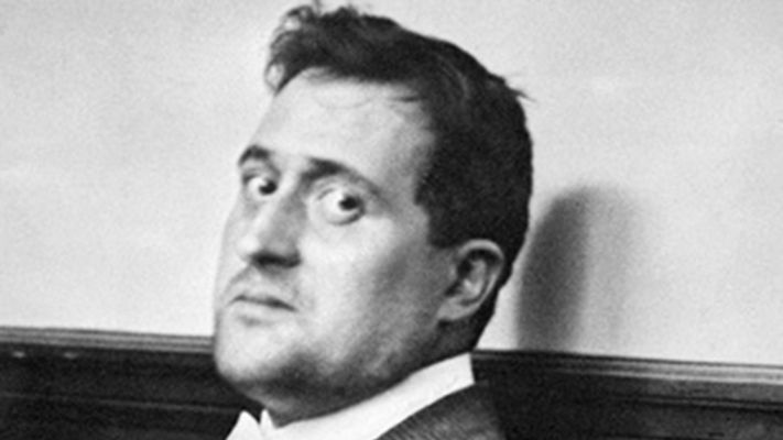 ‘Ikën dashuria si ky ujë që rrjedh, ikën dashuria si kjo jetë e qetë’