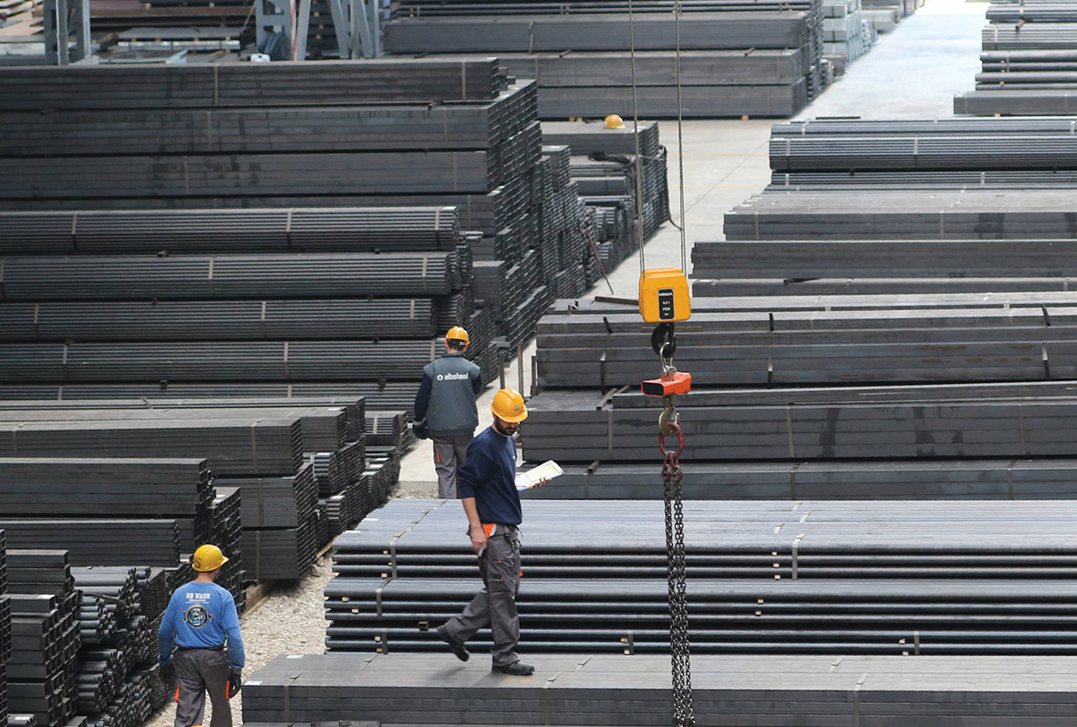 Industria në terren negativ