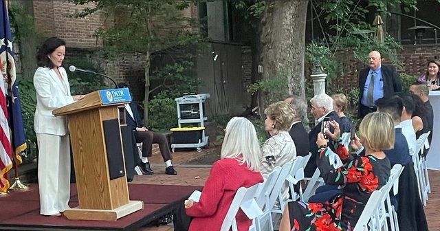 Ish-ambasadorja e SHBA-së në Tiranë, Yuri Kim, i jep fund karrierës së saj diplomatike