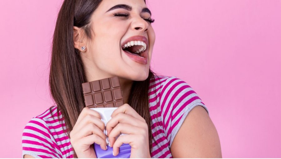 Ja sa çokollatë duhet të hani për të përmirësuar humorin, sipas shkencës