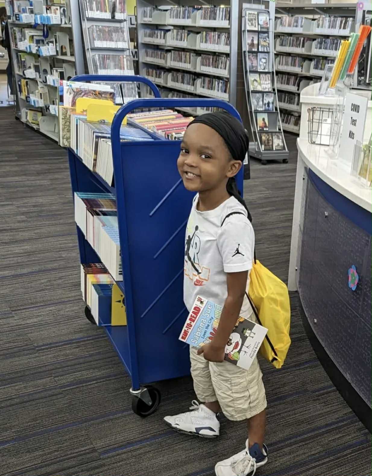 Jared, 4-vjeçari nga St. Louis që ka lexuar mbi një mijë libra para ditëlindjes së pestë