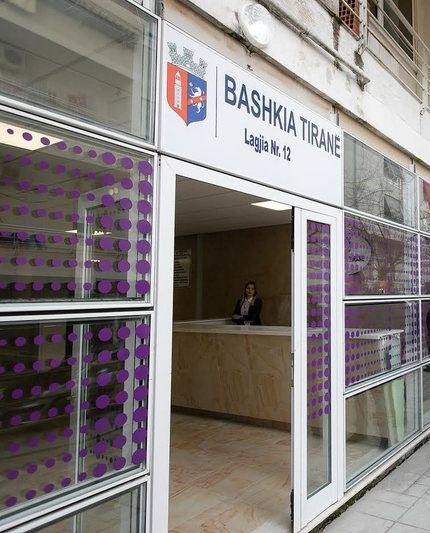 Kanosje dhe kërcënime, nën hetim kryetari i Njësisë Administrative 12, pezullohet inspektori i Policisë