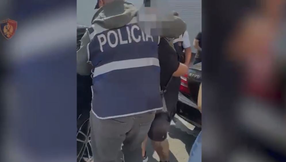 Kapet duke marrë pakon nga Kanadaja me lëndë narkotike, arrestohet 22-vjeçari nga Shkodra