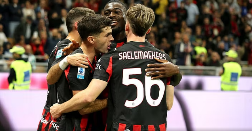 Klubi londinez kërkon të rikthejë në PL futbollistin më të mirë të Milanit, oferta është qesharake