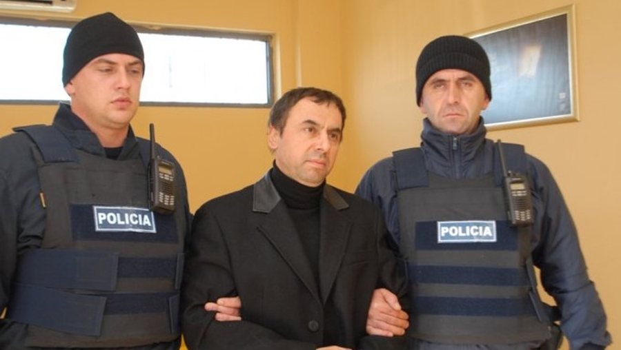 “Koka” e bandës famëkeqe të Lushnjes, Aldo Bare kërkon uljen e masës për sjellje të mirë