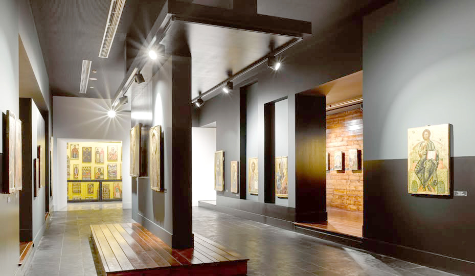 Koleksioni i botimeve religjoze, dikur pjesë e kishave dhe katedraleve do të ekspozohet për herë të parë në MKAM