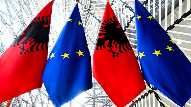 Konferenca ndërqeveritare në 16 shtator, Shqipëria dhe BE do të diskutojnë për çeljen e kapitujve të mbetur