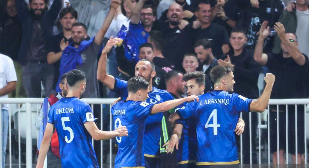 KOSOVA MAGJIKE! Dy kundërsulme për manual futbolli godasin Suedinë 45′ e para. Dhe mund të ishin edhe më shumë gola (VIDEO)